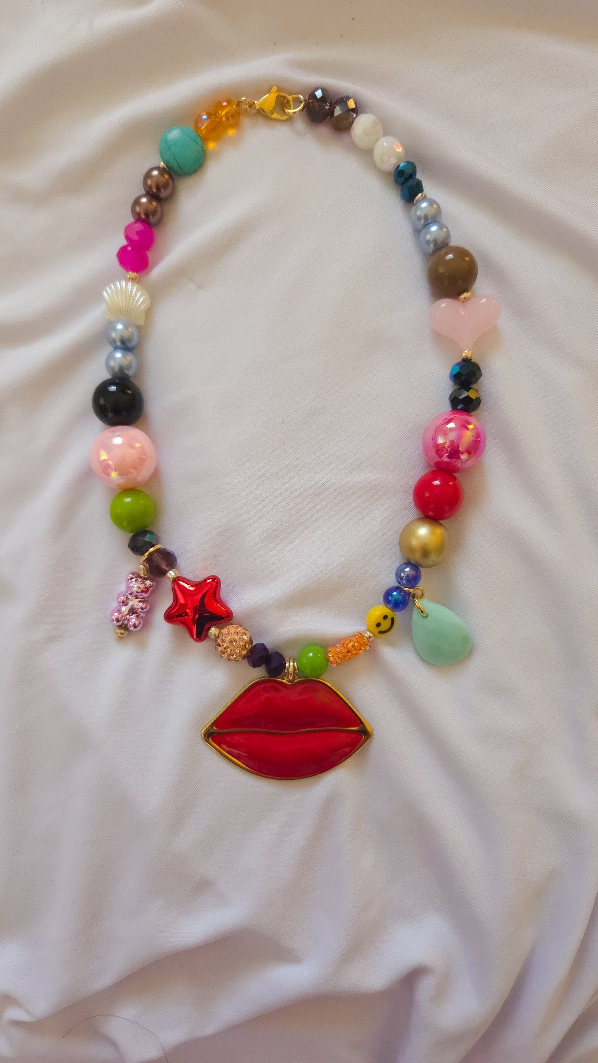 Pucker Up Necklace 💋
