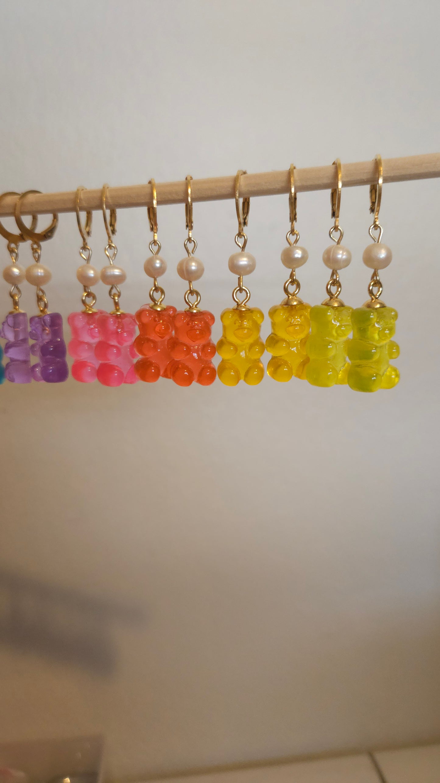 🧸✨ Yummy Gummy Huggie Earrings – Freshwater Pearls & Acrylic Gummy Bears | Handmade Kawaii Statement Hoops