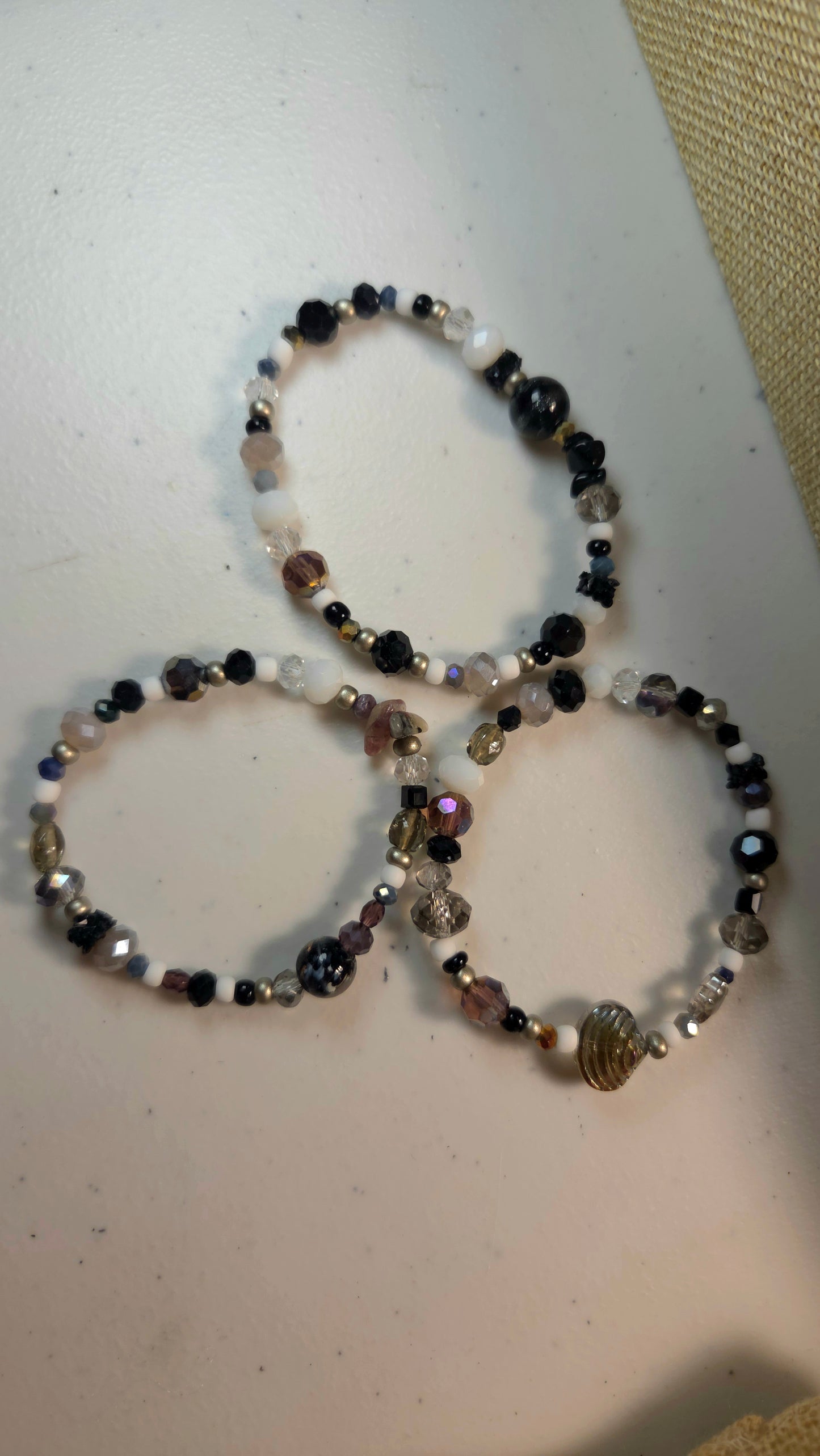 Playita Elastic Bracelet Set — pulseras elásticas hechas a mano, summer vibes, stacking colorful, dopamine dressing, Y2K fashion.