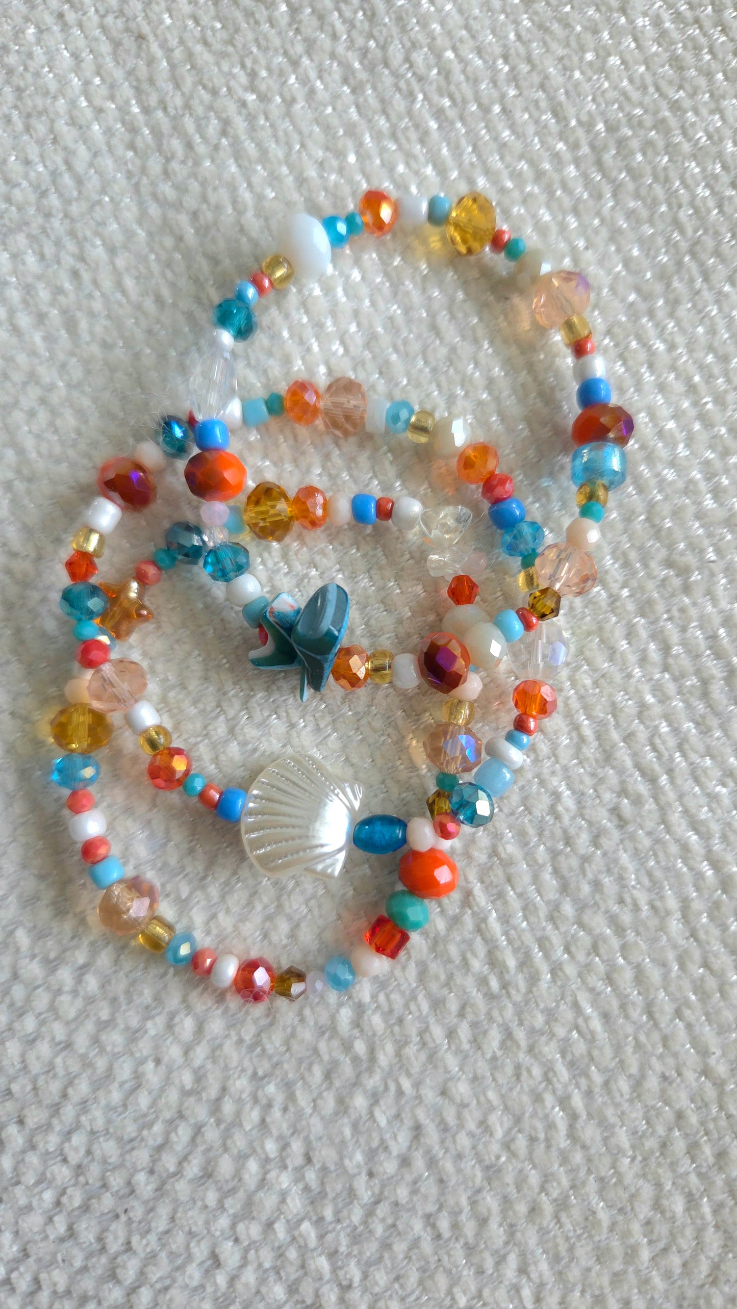 Playita Elastic Bracelet Set — pulseras elásticas hechas a mano, summer vibes, stacking colorful, dopamine dressing, Y2K fashion.