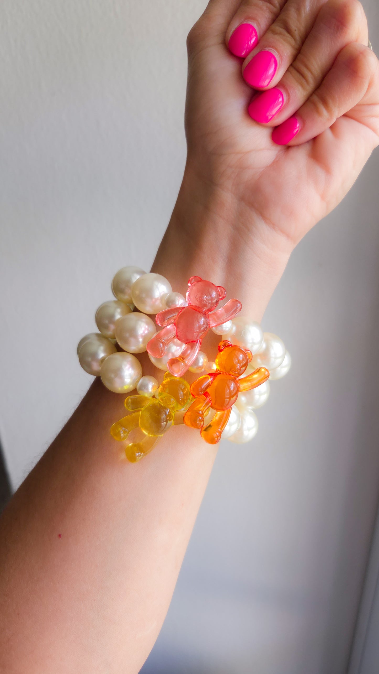 ✨ Crystal Teddy Elastic Bracelet – Handmade Chunky Pearls & Acrylic Bears | Y2K Dopamine Dressing Jewelry