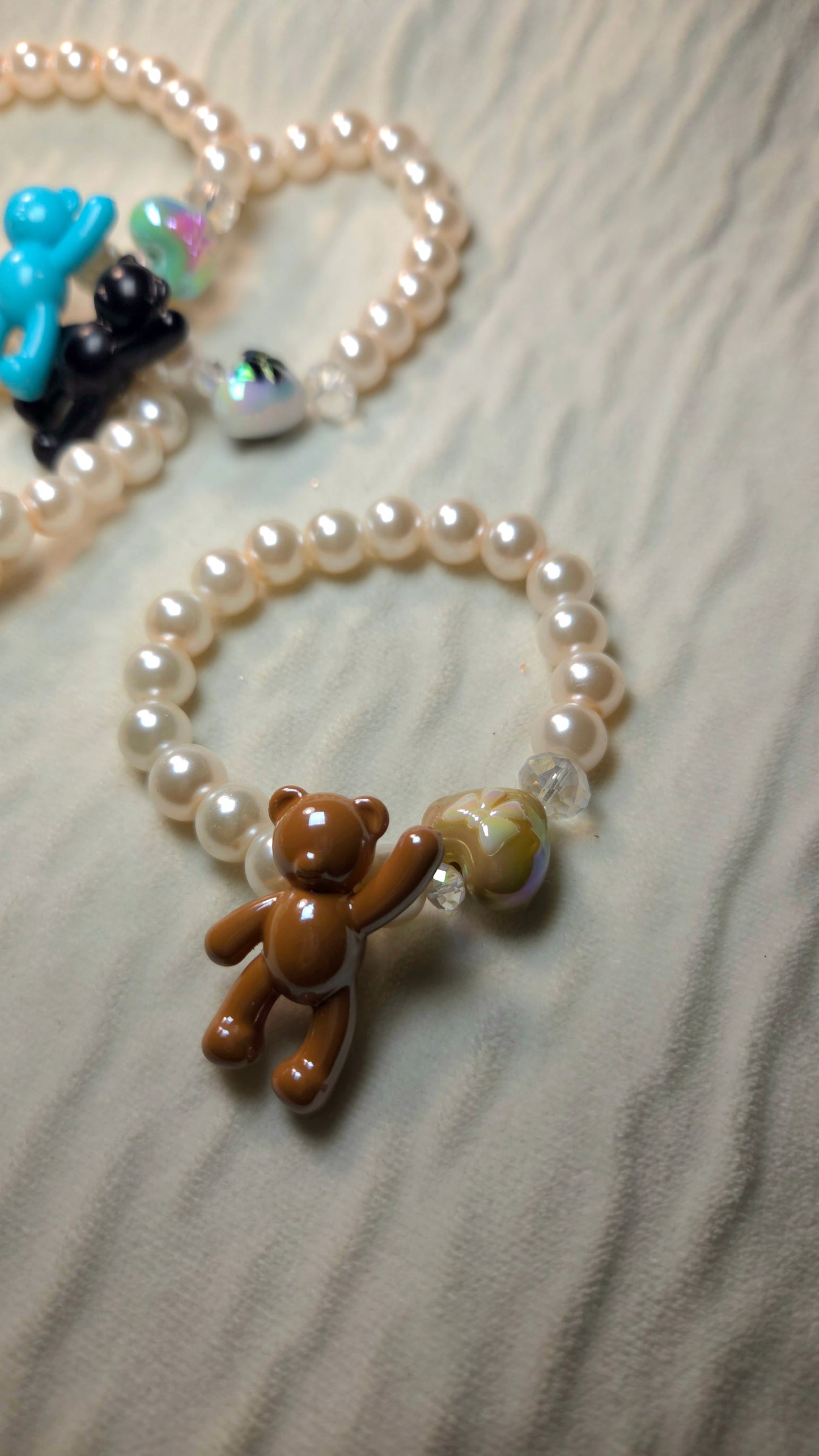 🧸✨ Teddy Love Bounce Bracelet – Handmade Y2K Dopamine Jewelry | Cute Statement Bracelet