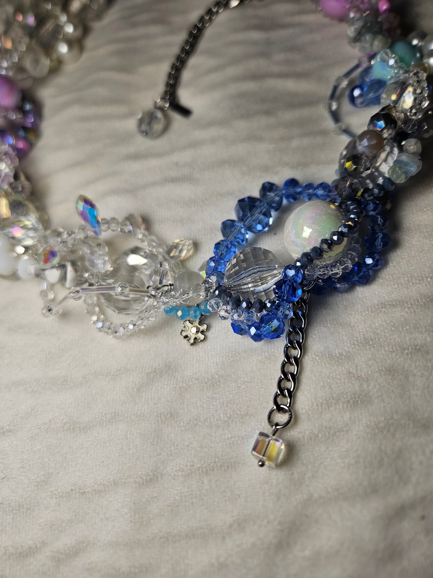 ❄️✨ Queen Tundra Necklace – Glass Beads, Freshwater Pearls & Semi-Precious Stones | Handmade Statement Jewelry