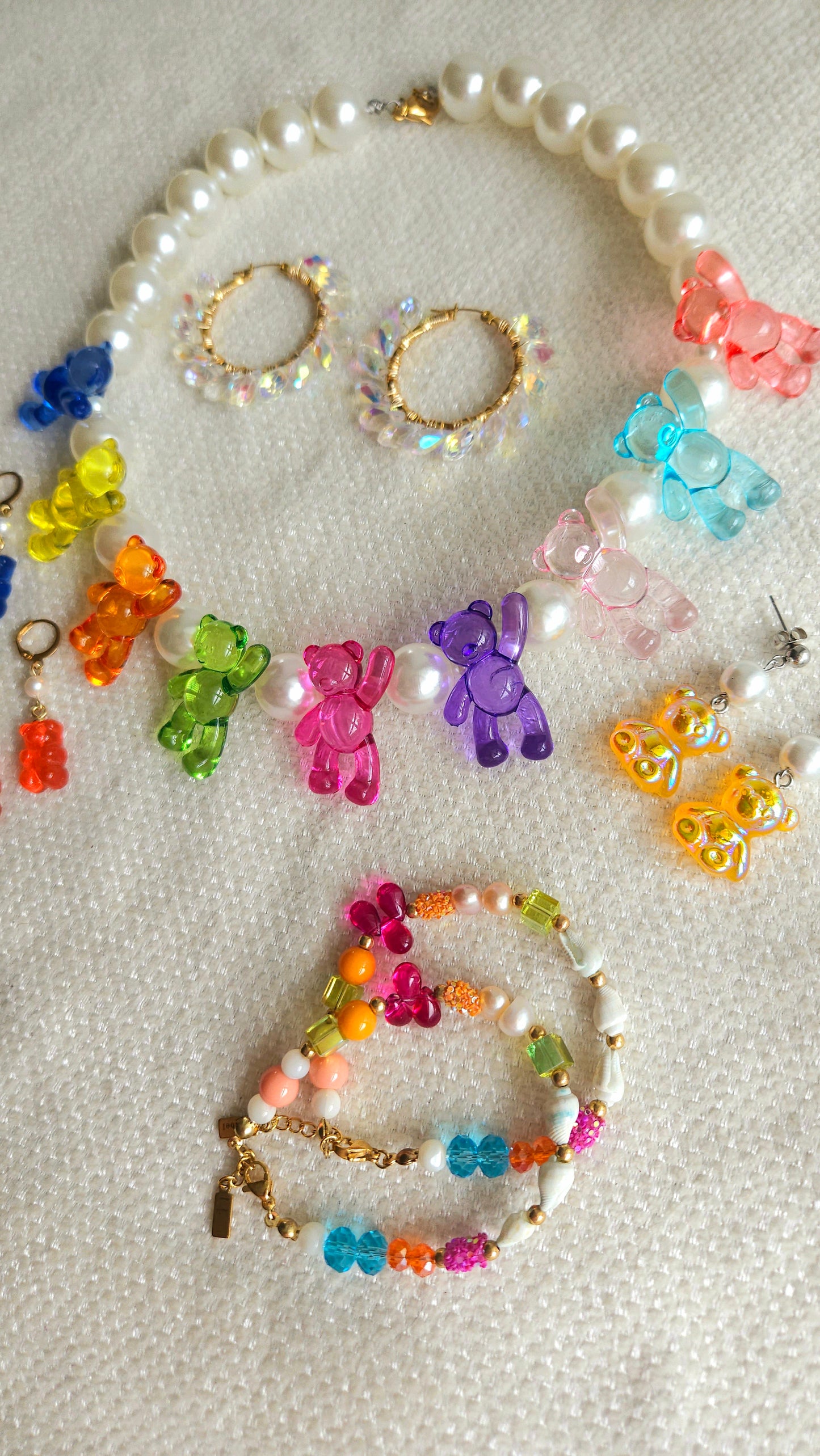 ✨ Crystal Teddies Necklace – Acrylic Pearls & Teddy Bear Charms | Handmade Y2K Statement Jewelry