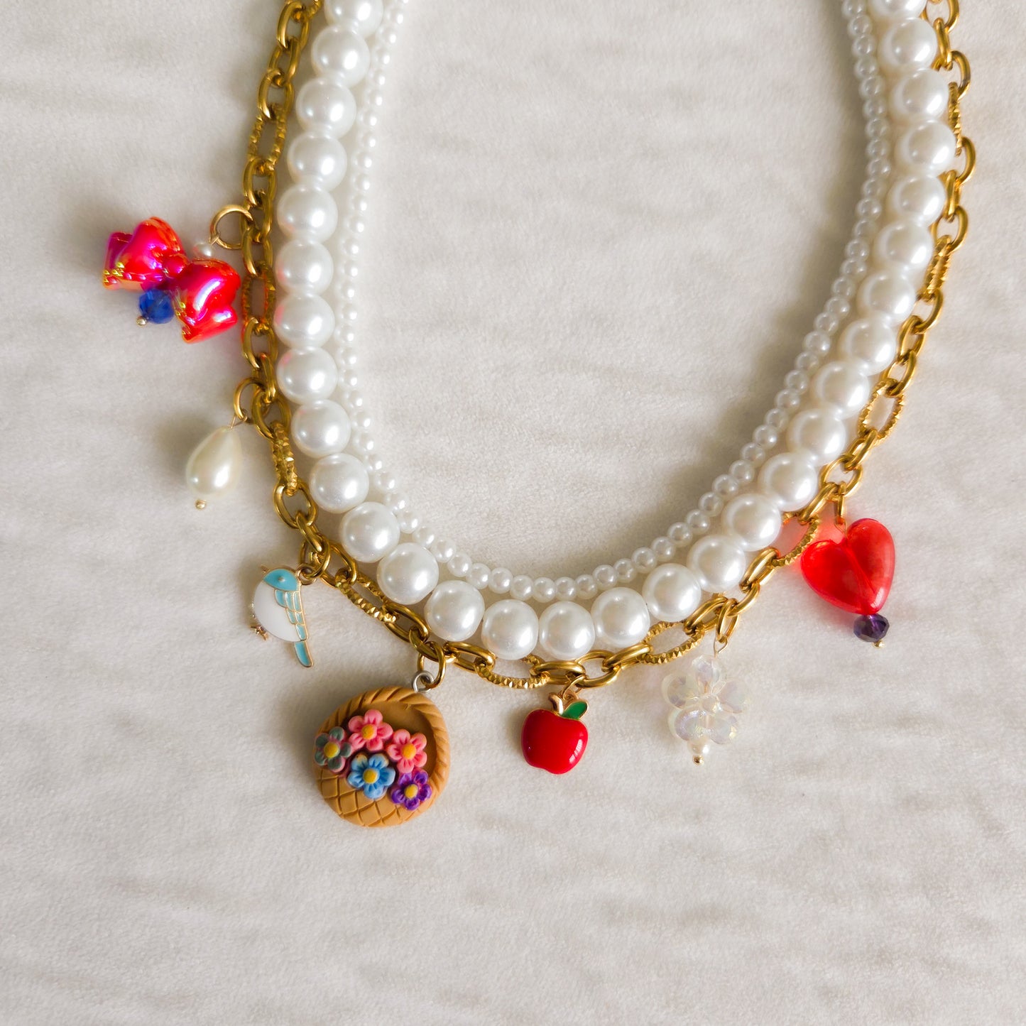 🍎Snow White Inspired Layered Necklace – Handmade Princess Jewelry with Pearls, Charms & Gold Chain