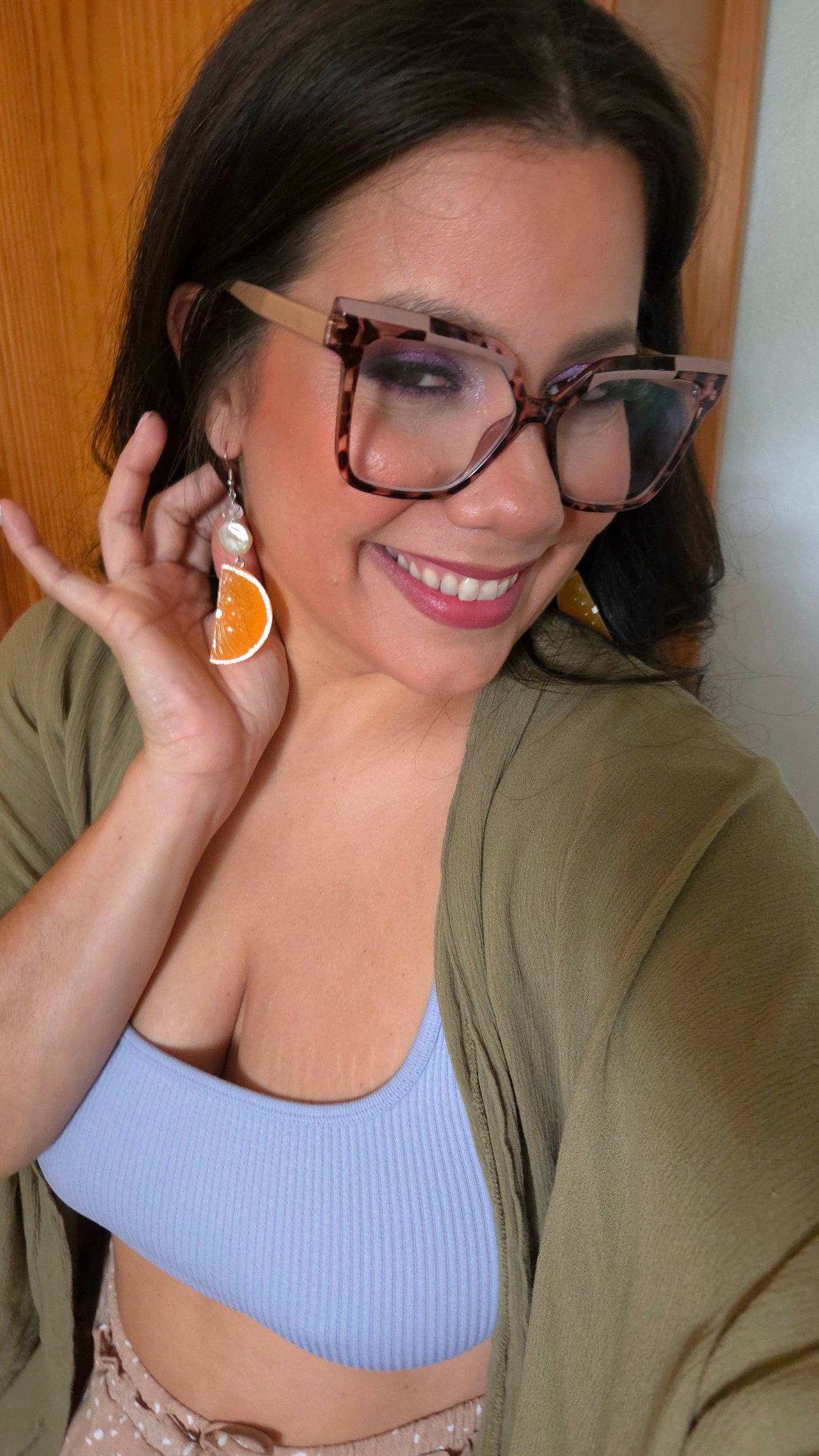 Orange slice earrings
Dangling statement earrings
Citrus jewelry
Acrylic earrings
Murano crystal
Stainless steel hooks
Y2K fashion
Handmade dopamine jewelry
Colorful statement earrings
Summer vibes accessories