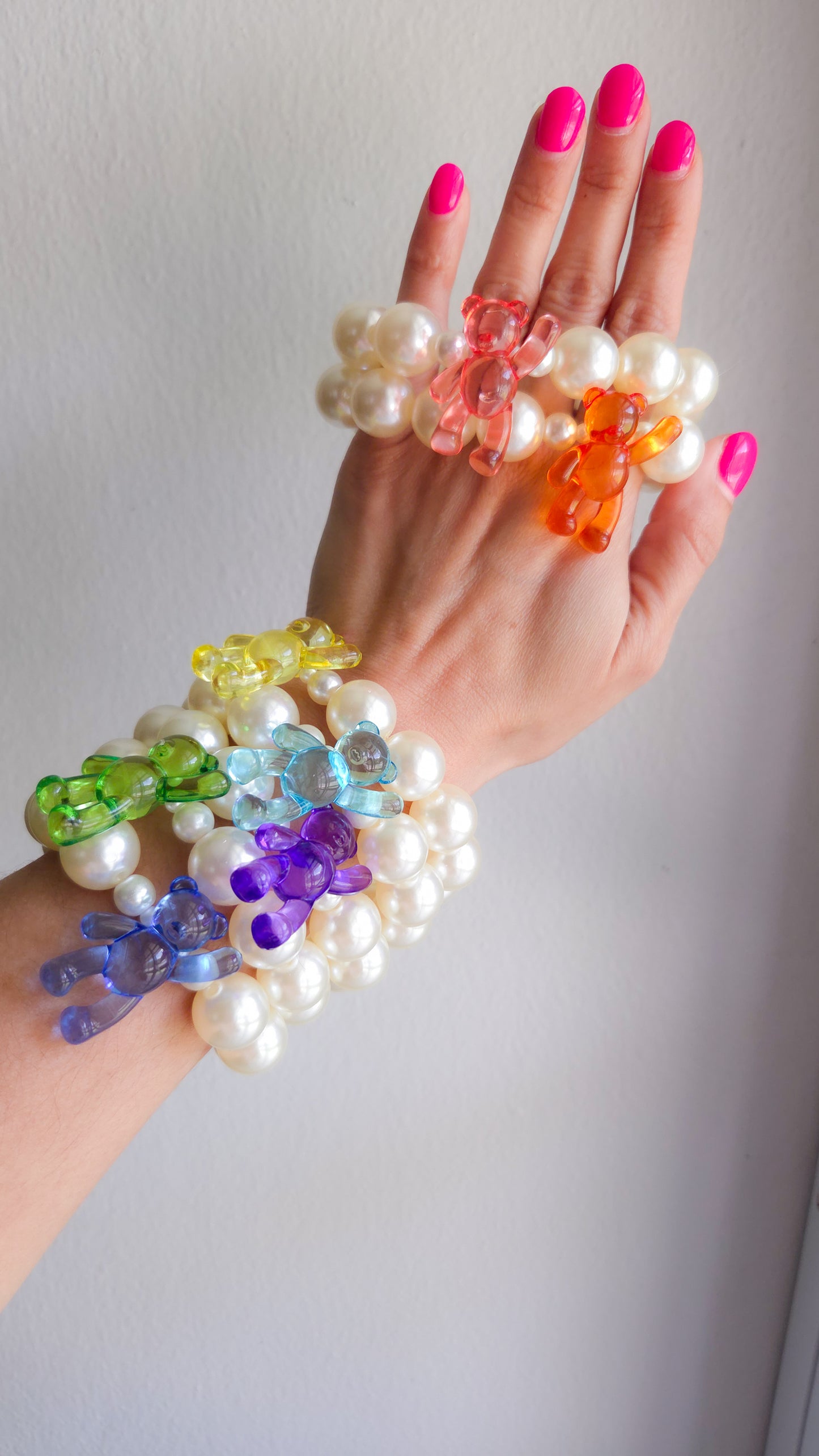 ✨ Crystal Teddy Elastic Bracelet – Handmade Chunky Pearls & Acrylic Bears | Y2K Dopamine Dressing Jewelry