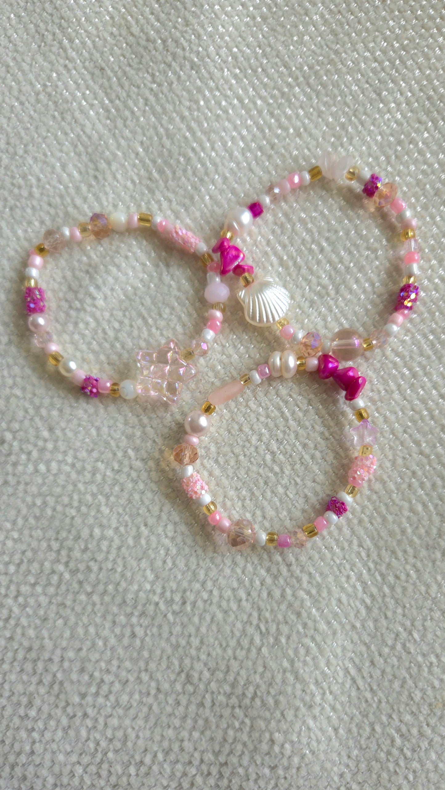 Playita Elastic Bracelet Set — pulseras elásticas hechas a mano, summer vibes, stacking colorful, dopamine dressing, Y2K fashion.