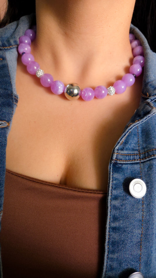 Chunky lilac choker necklace with 18mm acrylic beads, rhinestone crystal accents, and hematite details – bold dopamine dressing jewelry by Lalabel.

