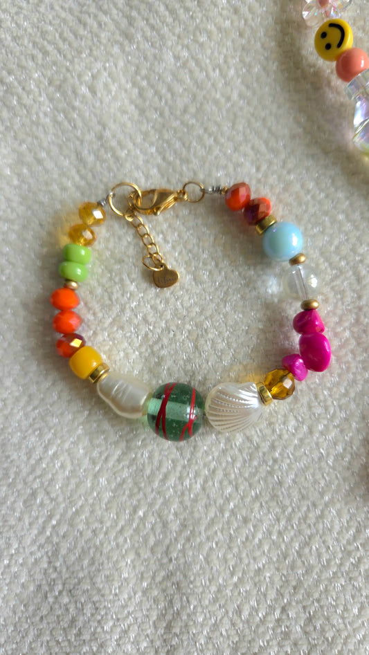 Colorful Sea Bracelet — pulsera hecha a mano, glass beads, ocean inspired, dopamine dressing, Y2K jewelry.

