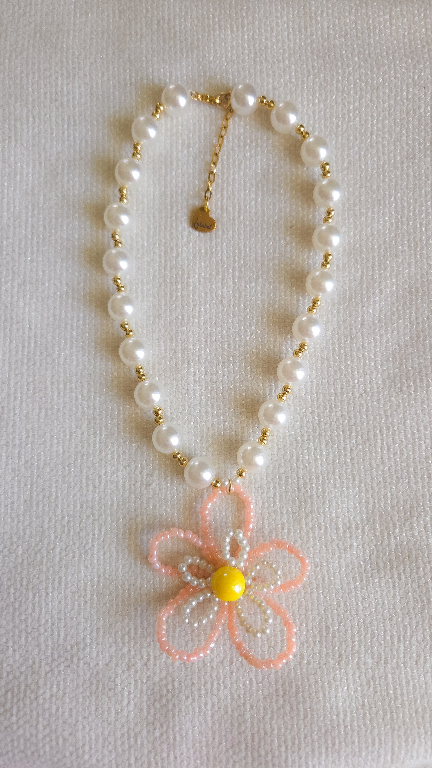 Blush Daisy Pearl Necklace