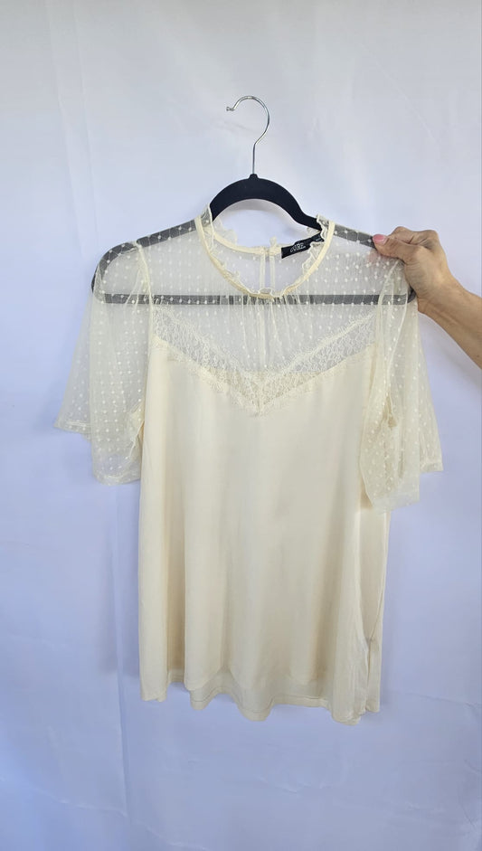 Cure- Large Lace Ruffled Scalloped Neck Blouse