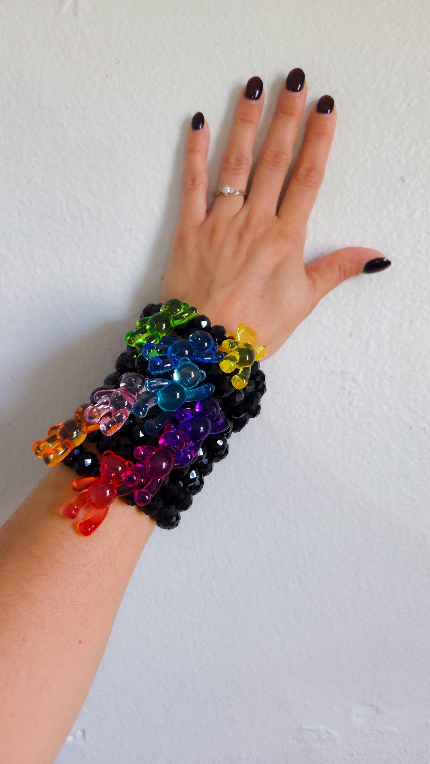 Black Crystal Teddy Elastic Bracelet – Handmade Chunky Pearls & Acrylic Bears | Y2K Dopamine Dressing Jewelry